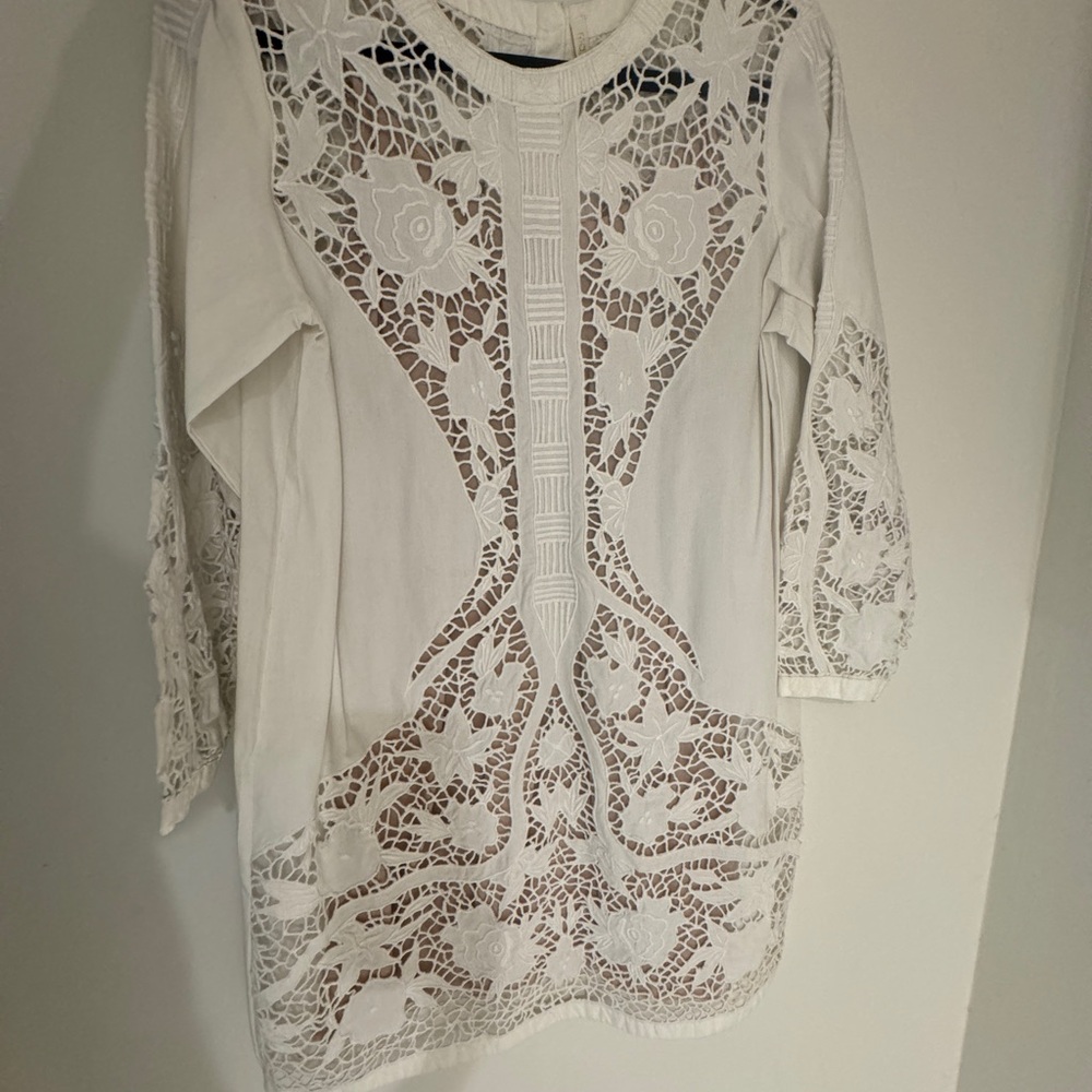 Elegant White Lace Women's Top